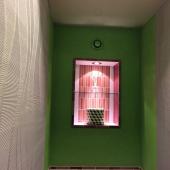 Atlantic'D�cor Niche effet lisse rouge, essuy� sur patent'd�cor (gris) et peinture laque brillante sur patent'd�cor (vert)